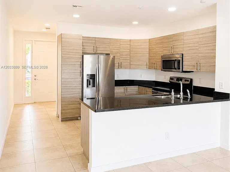 2765 SW 81st Ter #2773 — Photo 3
