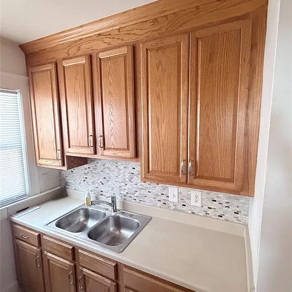 858 Nottingham Rd — Photo 9