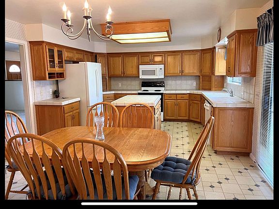 3rd image of 350 Mulberry Ave
