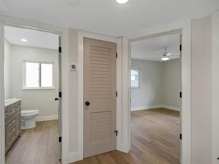 245 Grove Cir N — Photo 25