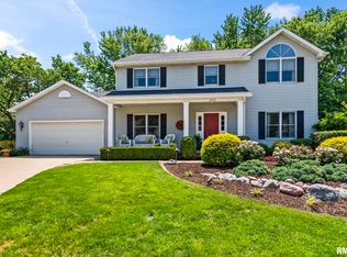 2716 Meadow Pointe Dr, Springfield, IL 62702