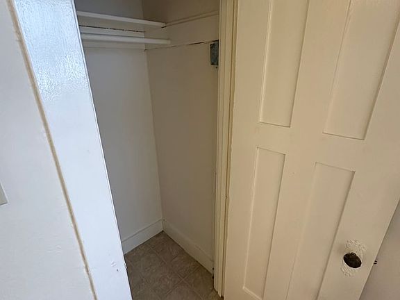 5th image of 1985 Grove St APT 6