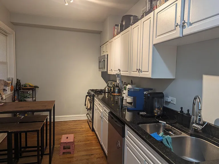2119 N Campbell Ave #2F — Photo 6