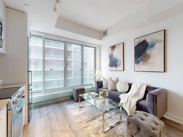 1195 The Queensway #310, Toronto, ON M8Z 0H1