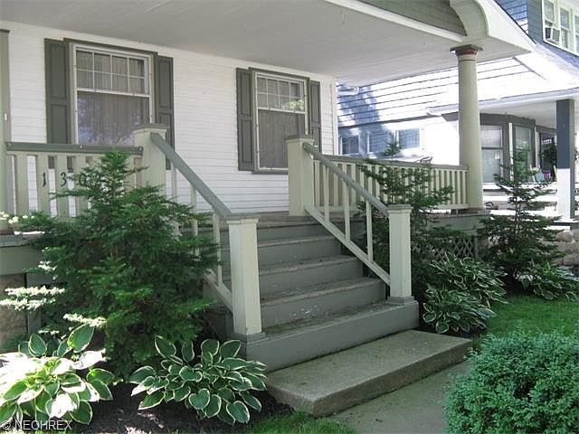 2nd image of 1302 W 114th St