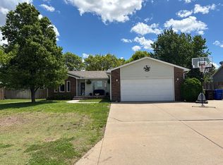 312 Wickersham Dr, McPherson, KS 67460