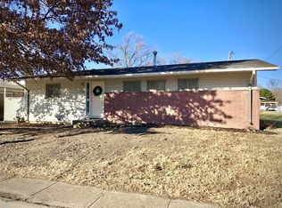 1520 SW 69th Ter, Topeka, KS 66619