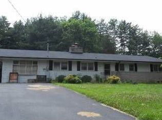 1217 Indian Hills Dr, Bristol, TN 37620