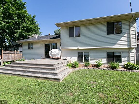 4th image of 566 38th Ave NE