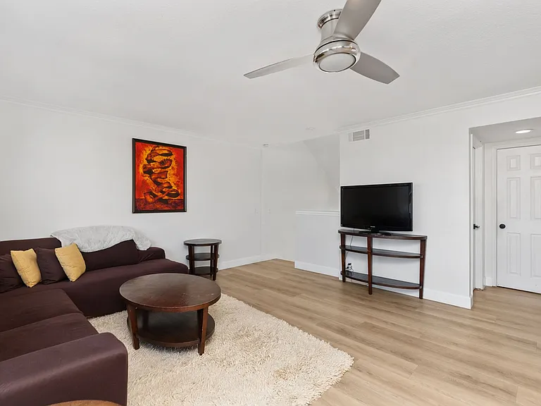 719 Calle Camisa — Photo 14