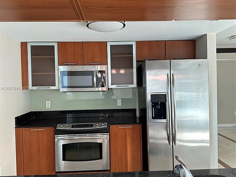 1800 N Bayshore Dr #2315 — Photo 10