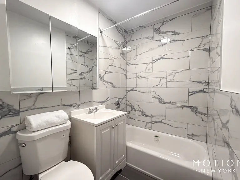 637 E 6th St #1 — Photo 6