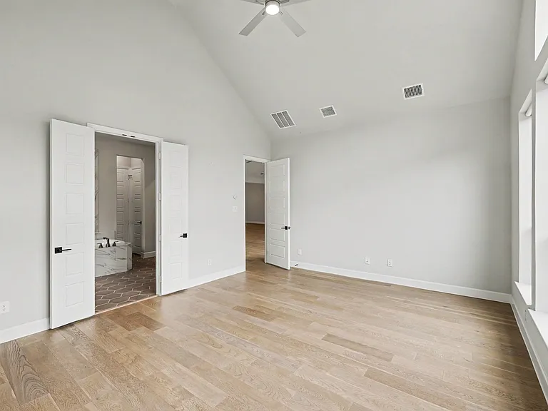 2200 Shady Hill Dr — Photo 8