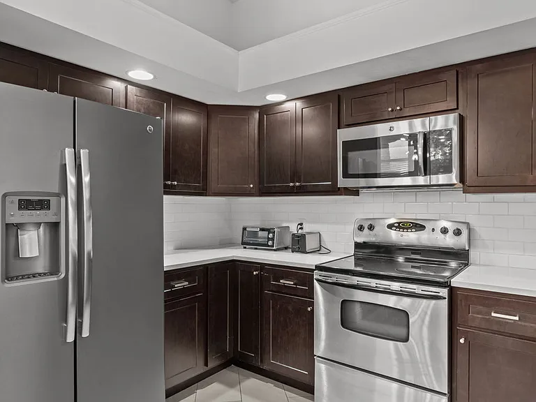 1422 Dolman St — Photo 17