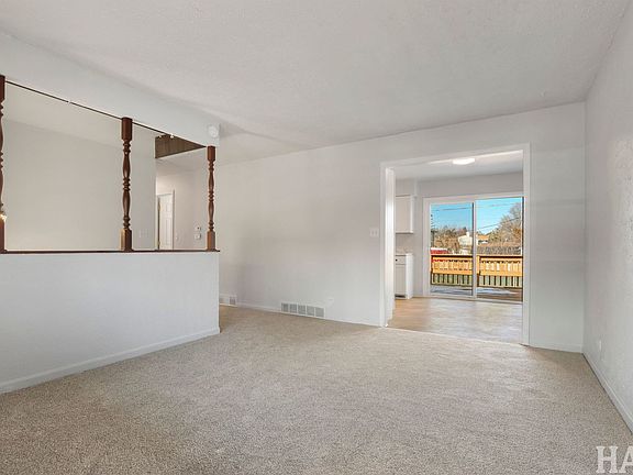 5th image of 808 Central Park Dr
