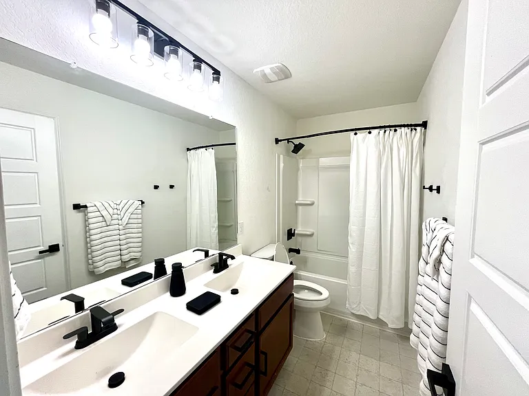 5910 Sandy Lake St — Photo 8