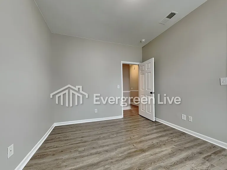 114 Marigold Dr — Photo 16