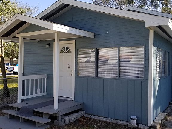 3rd image of 2709 Eaton Ave
