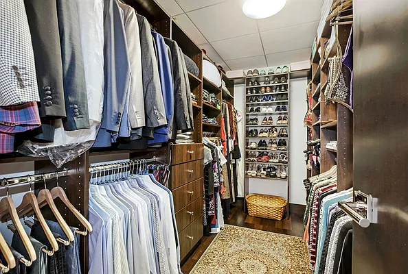 Sold by Corcoran | media 22