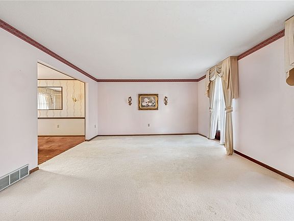 4th image of 612 Westshire Dr