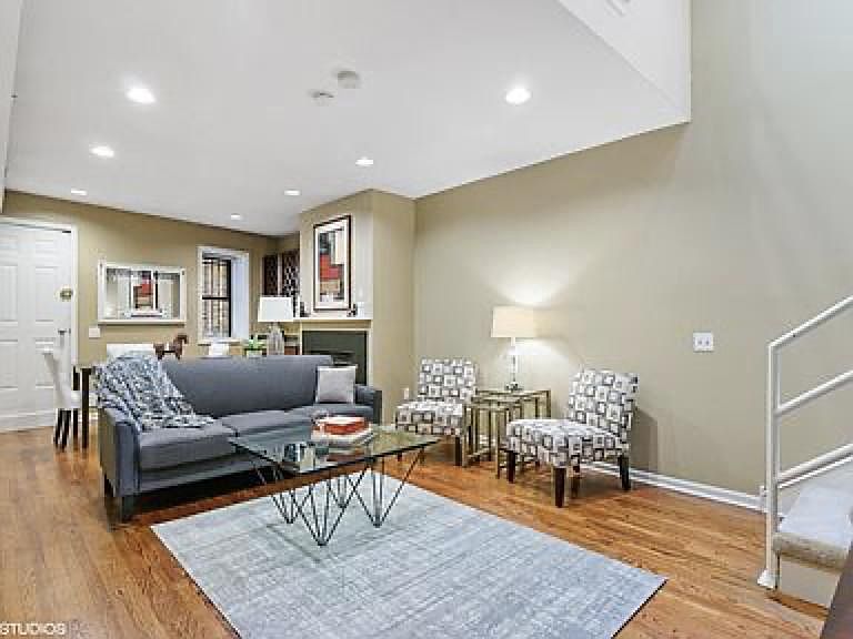 1st image of 623 W Drummond Pl