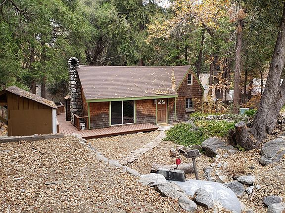 2nd image of 40922 Spruce Dr