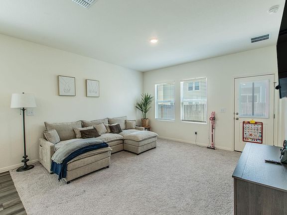 2nd image of 209 Dirty Harry Dr