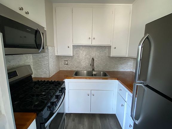 4th image of 1825 N Cherokee Ave APT 207
