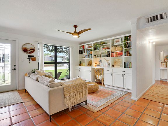 5th image of 1441 Hillcrest Drive