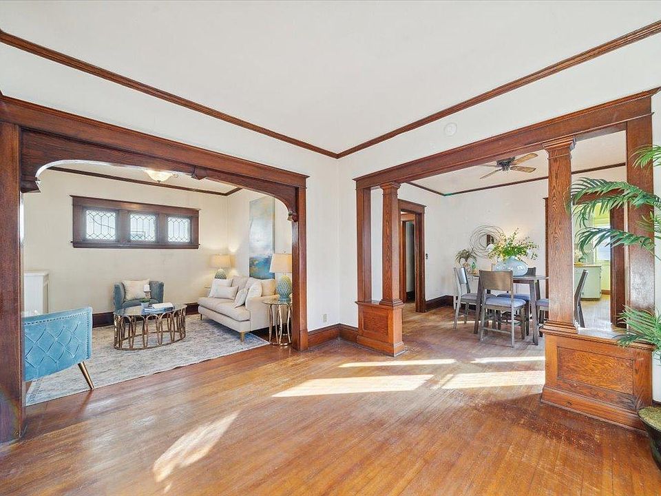 1st image of 2906 Oliver Ave N