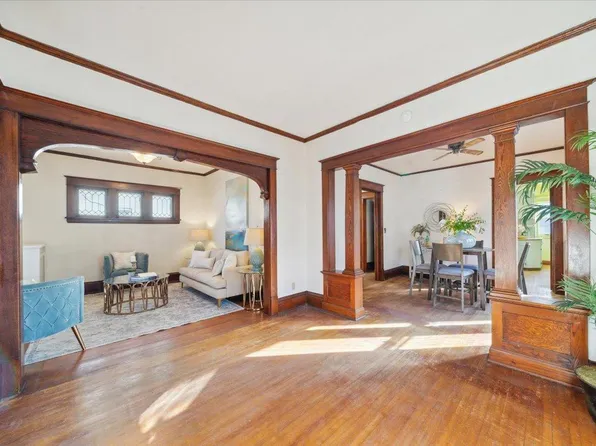 2906 Oliver Ave N, Minneapolis, MN 55411