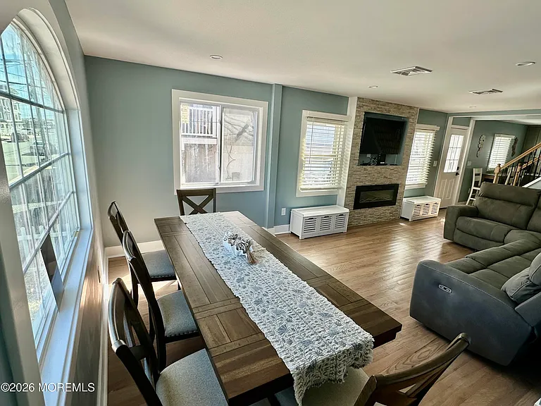 39 Coolidge Ave — Photo 5