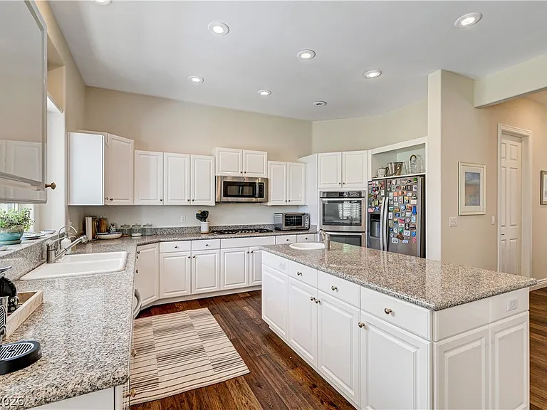 8901 Robinson Ridge Dr — Photo 28