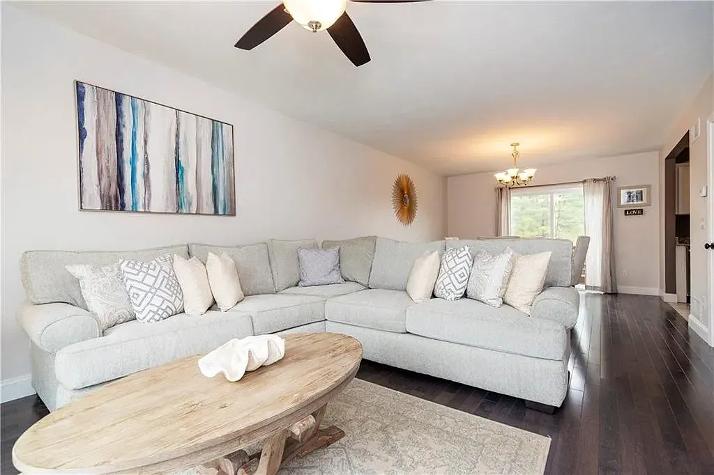 2 bed, 2.5 bath, 1530 sqft, $2,300 — Photo 3