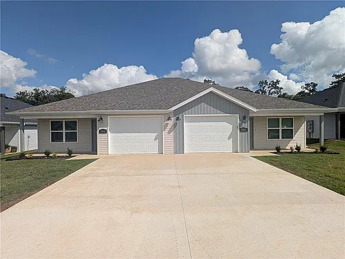 6511 NW Altus St Photo 1