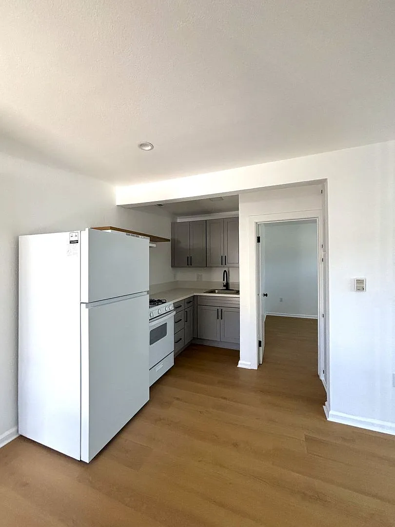 1329 W. Carson St. — Photo 2