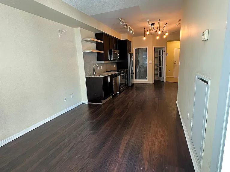 400 Adelaide St E #1202 — Photo 27