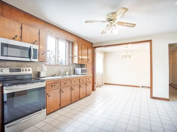 13 1/2 Weston St Unit 1, Wilbraham, MA 01095