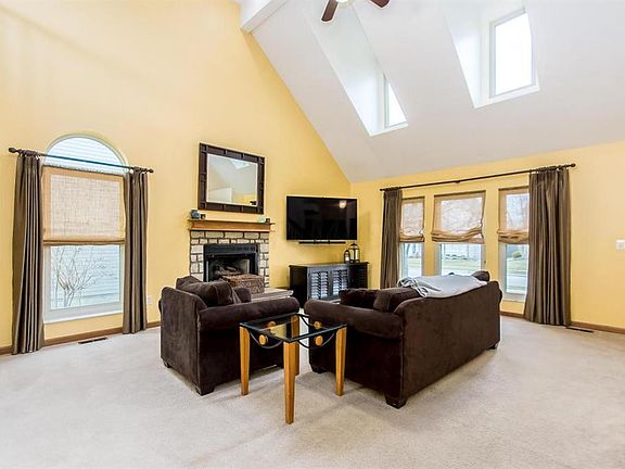 2nd image of 5627 Newington Dr
