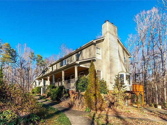 2nd image of 6323 Sable Ln