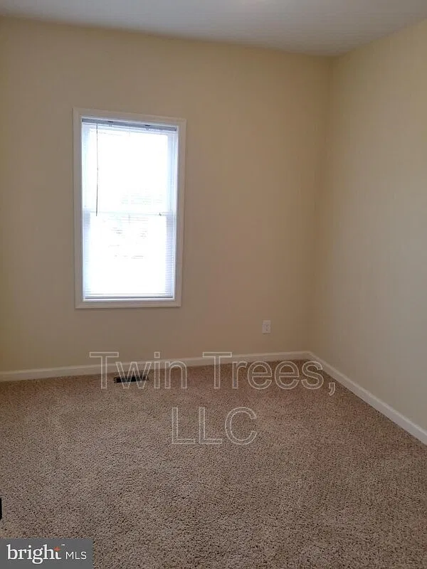 2 bed, 1.0 bath, 800 sqft, $1,100 — Photo 4