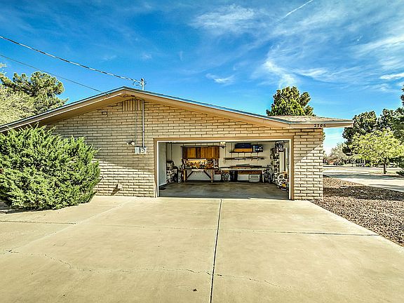 5th image of 2506 San Andres Dr