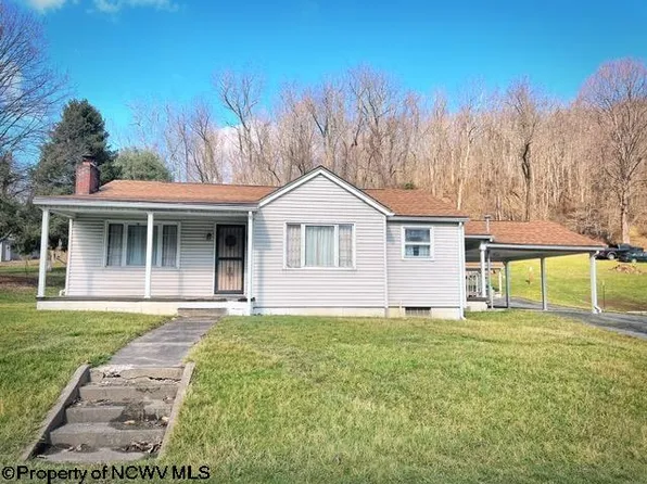 130 Rr 2, Grafton, WV 26354