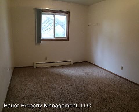 2nd image of 417 2nd St E