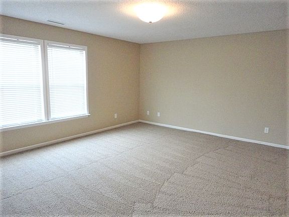 5th image of 956 Belvedere Dr