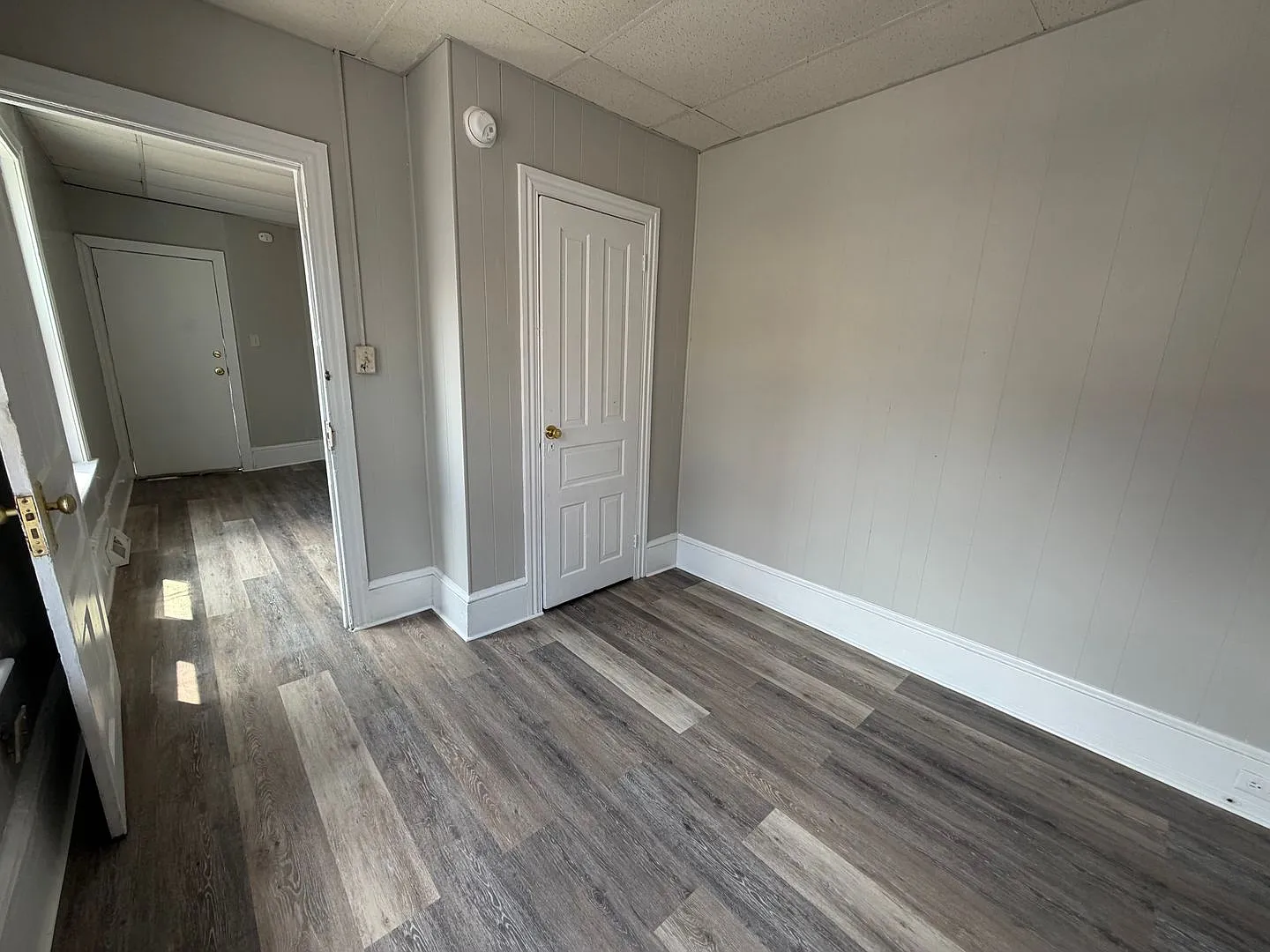 1023 Greenwich — Photo 4