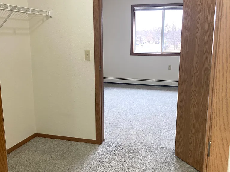 400 11th Ave NE #208 — Photo 14