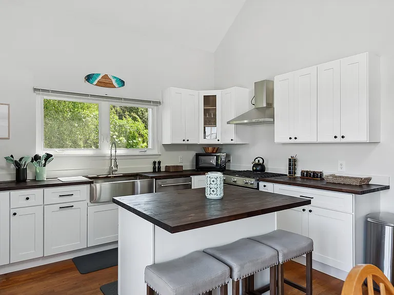 105 Benson Dr — Photo 5