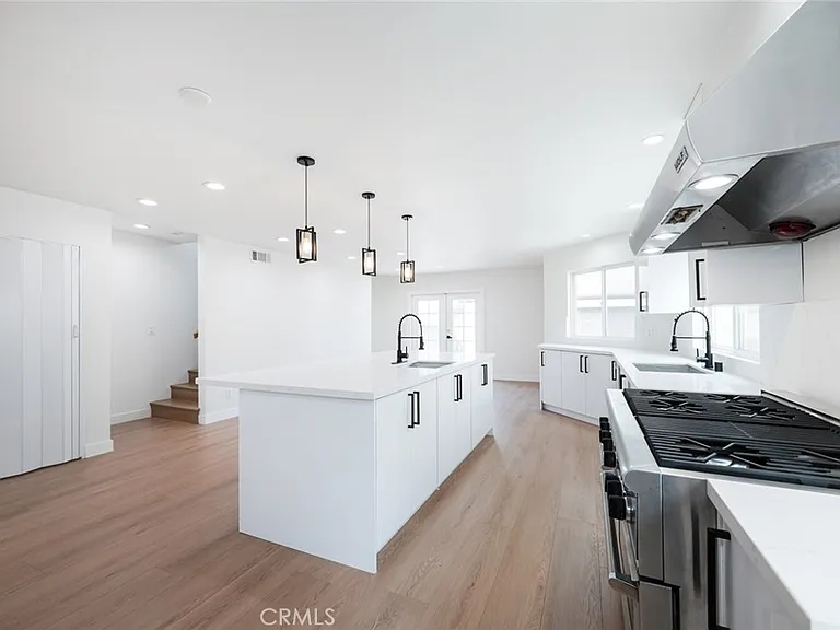 15147 Otsego St — Photo 17