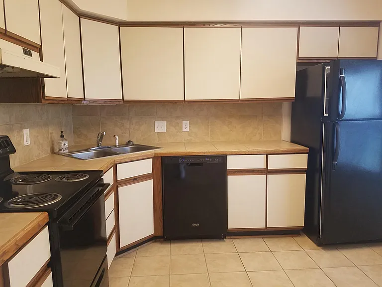516 Thorncliff Dr #101 — Photo 13